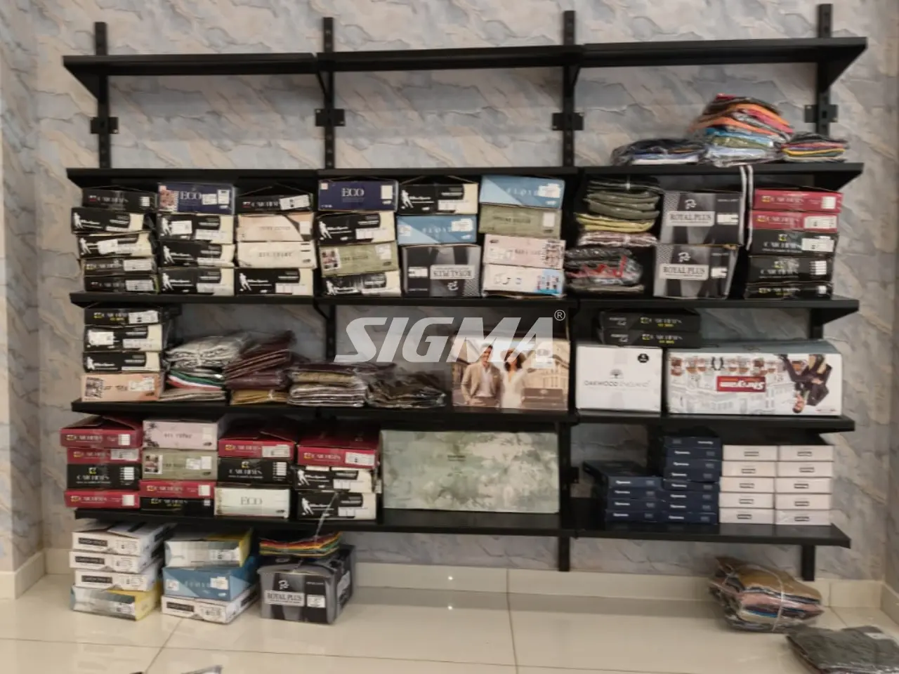 724804012_wall-mount racks-for-retail-store-Ballia.webp